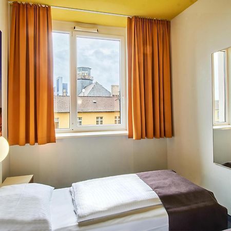 B&B Hotel Frankfurt-Hbf Франкфурт-на-Майні Екстер'єр фото