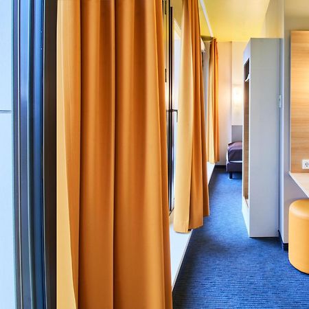 B&B Hotel Frankfurt-Hbf Франкфурт-на-Майні Екстер'єр фото