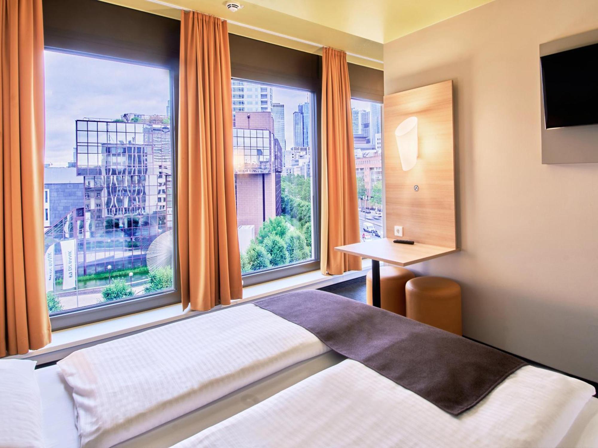 B&B Hotel Frankfurt-Hbf Франкфурт-на-Майні Екстер'єр фото