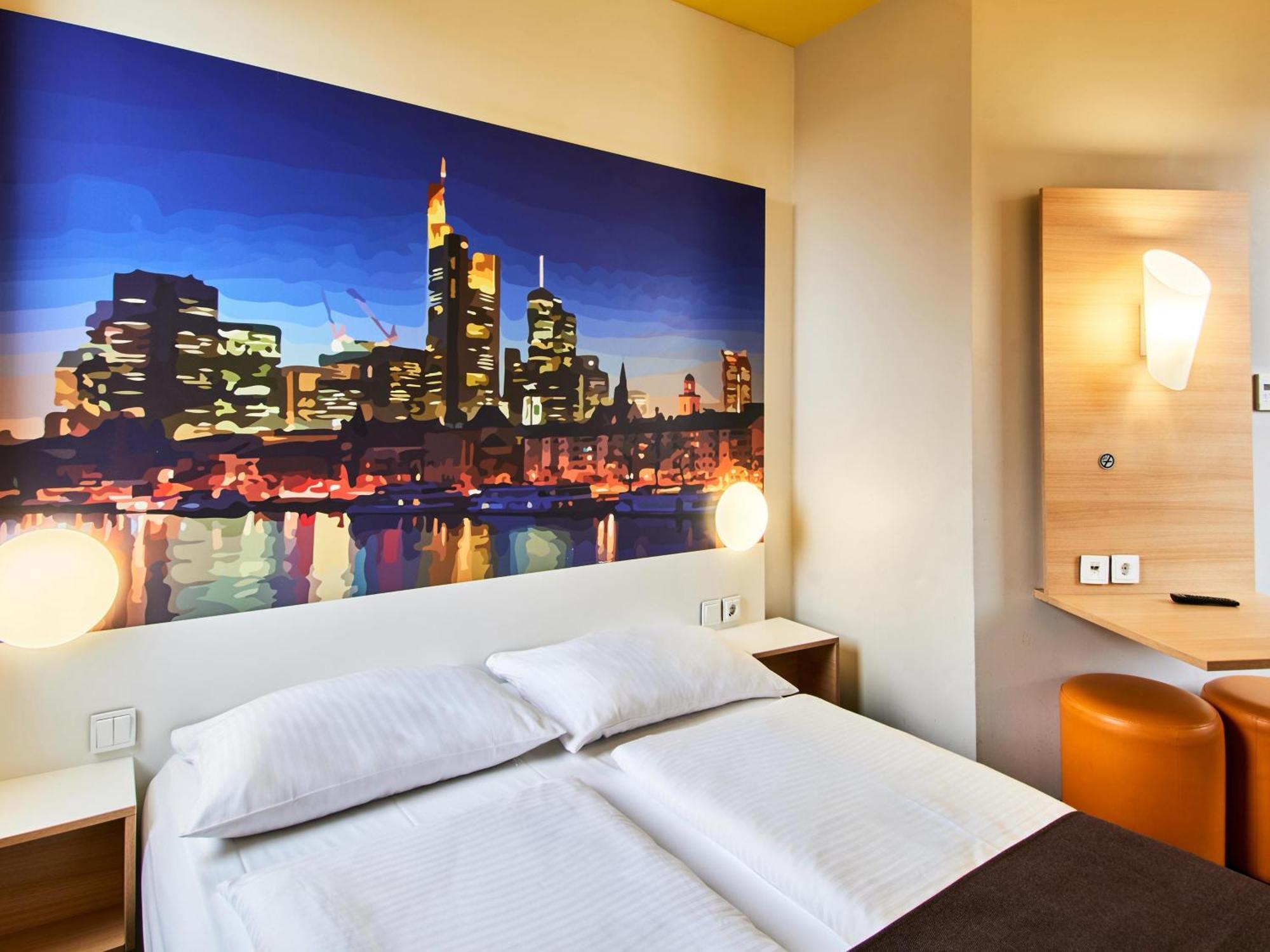 B&B Hotel Frankfurt-Hbf Франкфурт-на-Майні Екстер'єр фото